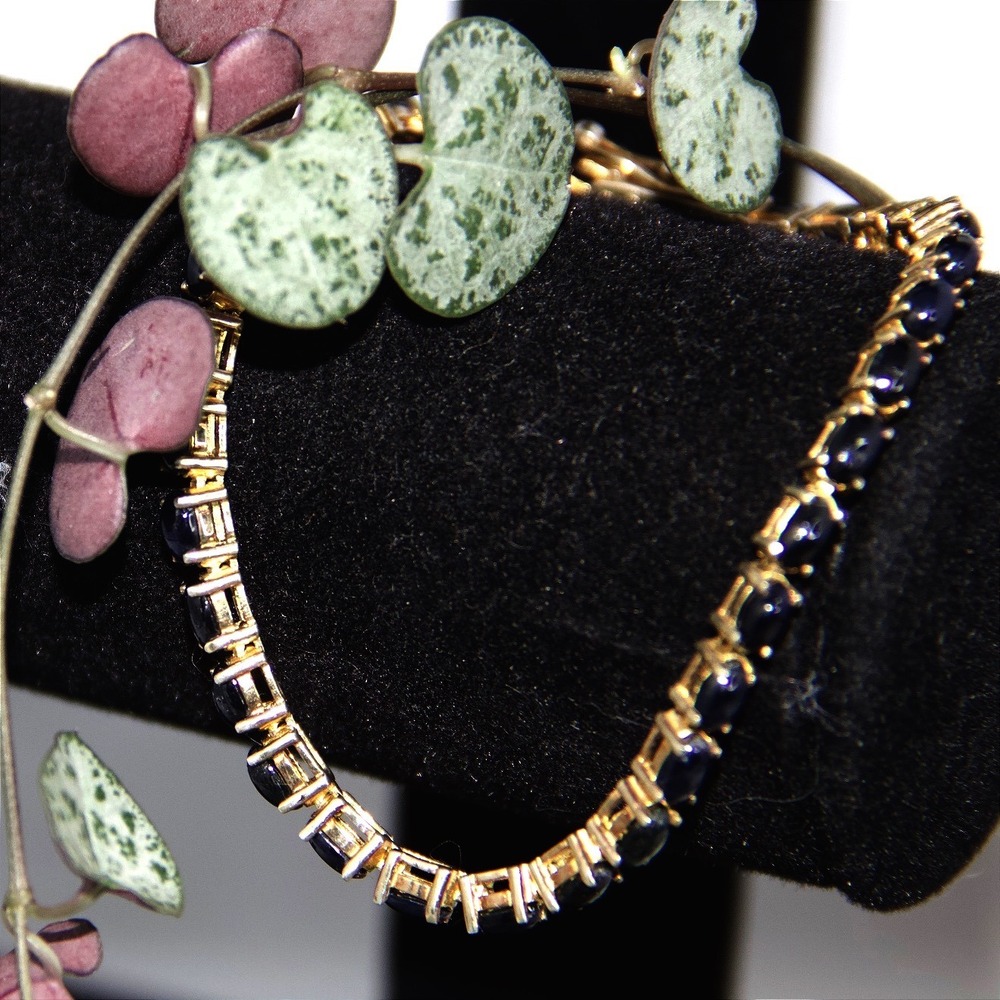 DBJ 925 Sterling Silver Elegant Blue Sapphire Cabochon Tennis Bracelet 7"